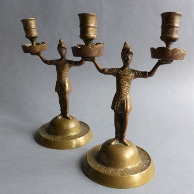 Dos candelabros de bronce, estilo Imperio, 1800 - 1820
