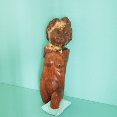 Putto antiguo de madera de pino, escuela española, siglo XVIII