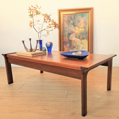 Mesa de centro vintage realizada en madera de teca, 1960 - 1970