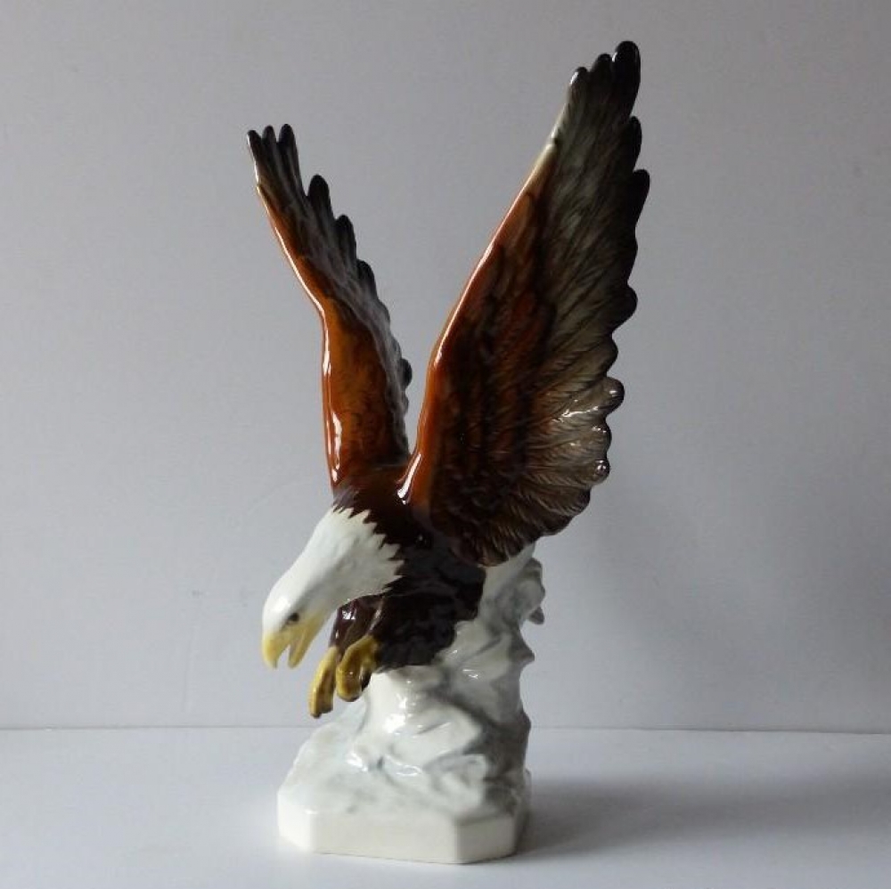 Figura de porcelana, aguila, Goebel, Alemania, 1970