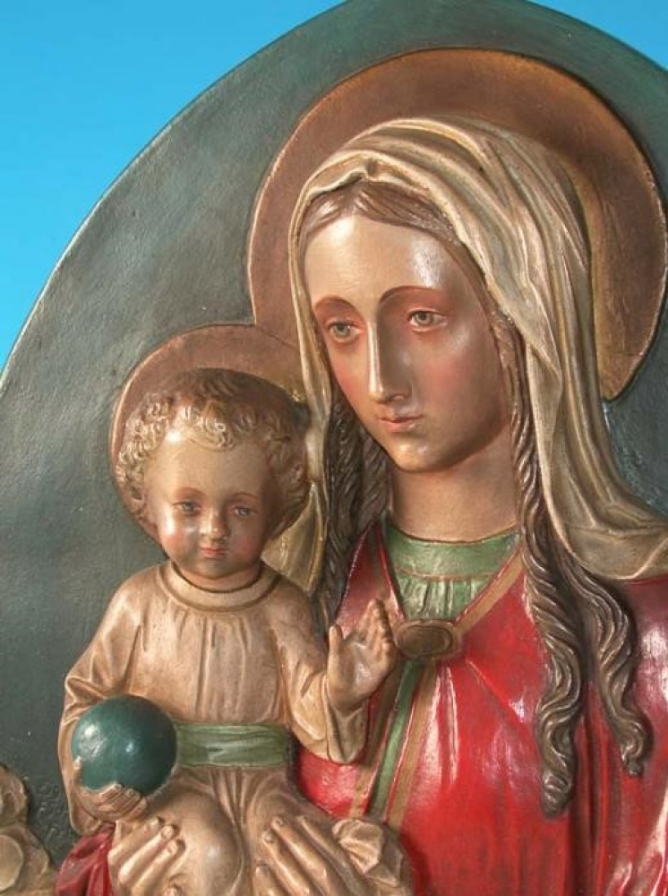 Virgen con niño, relieve de gran tamaño para colgar, estuco, Alemania, 1900