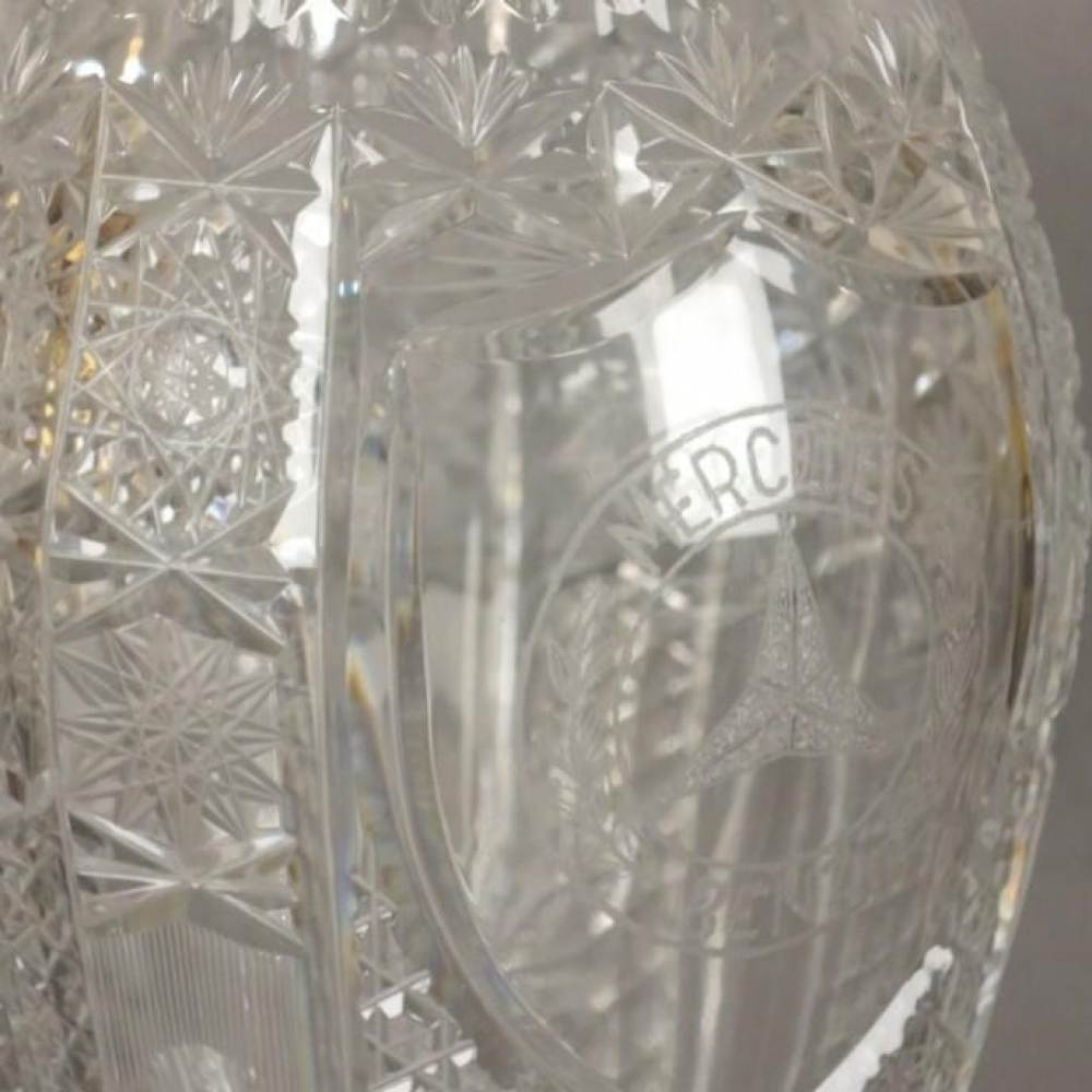 Jarrón de cristal con estrella de Mercedes Benz, 1930 - 1940