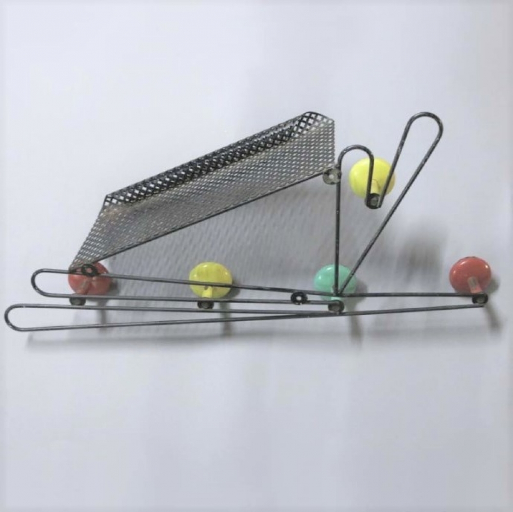 Perchero de diseño metal con cinco pomos de color de Mathieu Mategot, 1950 - 1959