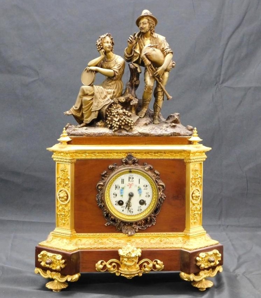 Reloj de sobremesa de bronce francés