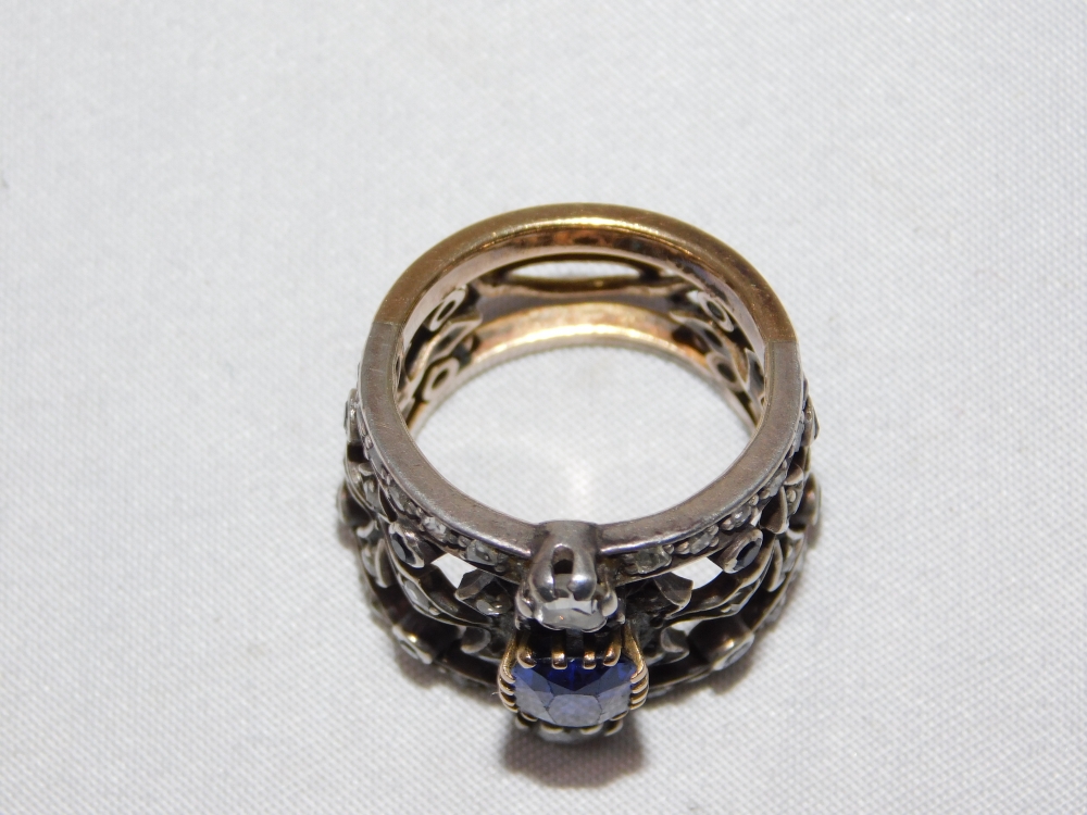 Anillo de plata, oro, diamantes y zafiros