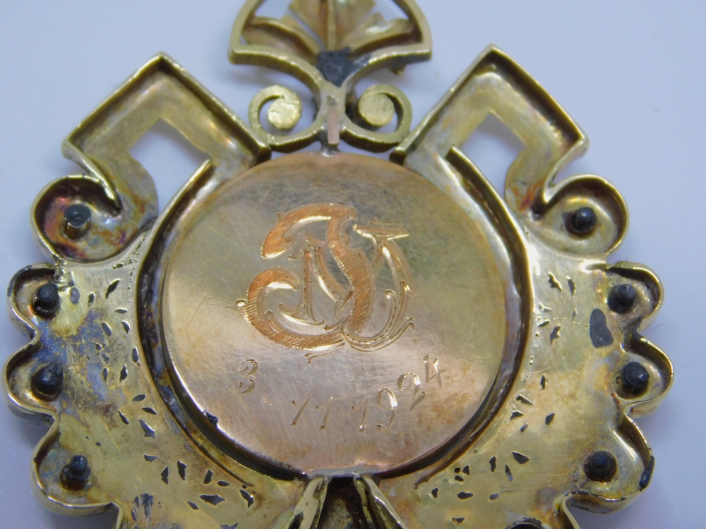 Colgante religioso, oro de 14k