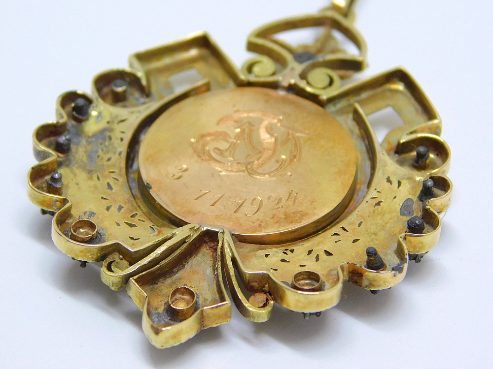 Colgante religioso, oro de 14k