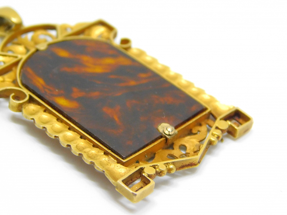 Colgante modernista con camafeo y oro 14k