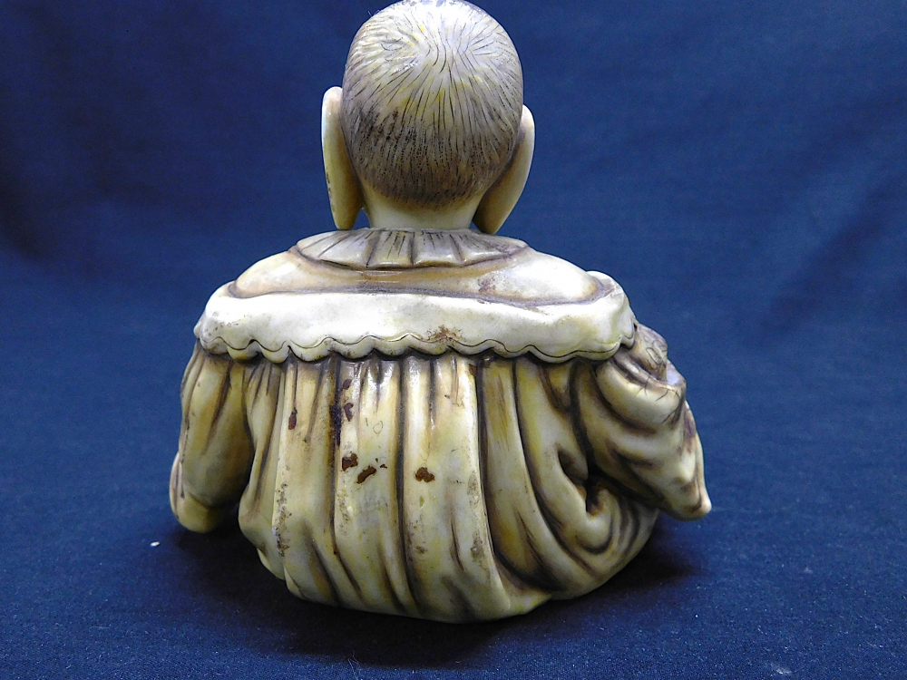 Escultura de Buda en porcelana, Ernst Bohne Söhne