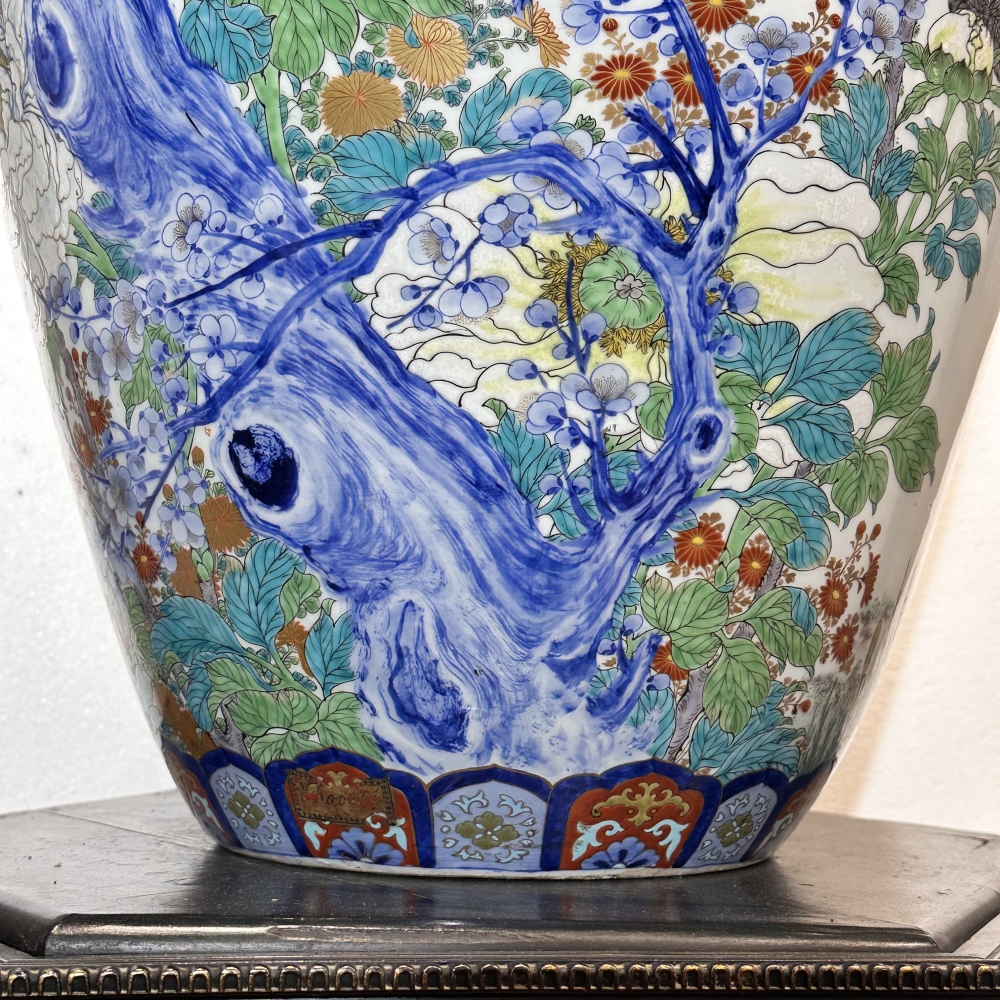 Jarrón de porcelana de Imari, Kachō fūgetsu, Periodo Meiji, Circa 1880, Japón