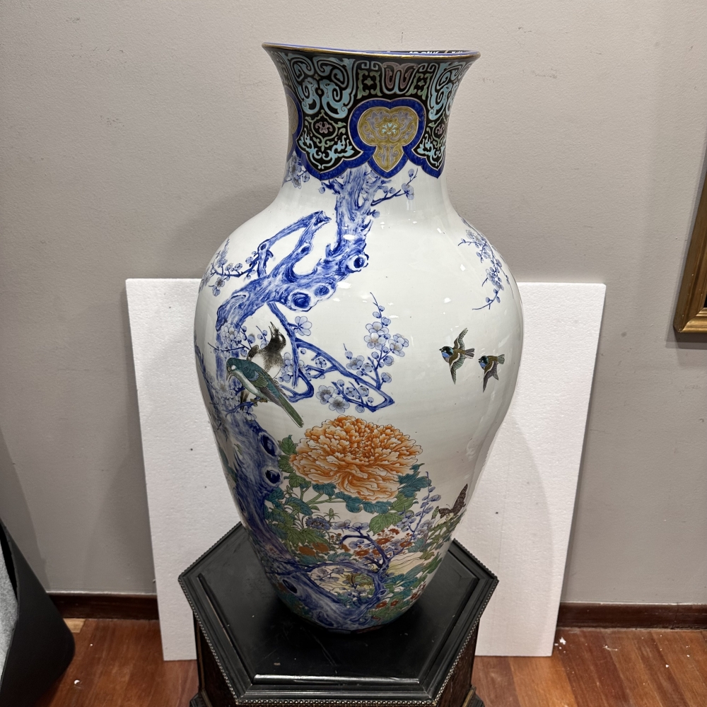 Jarrón de porcelana de Imari, Kachō fūgetsu, Periodo Meiji, Circa 1880, Japón