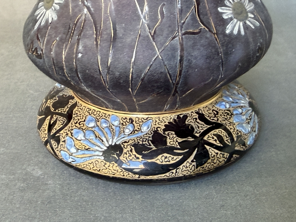 Daum Nancy, Jarrón Art Nouveau “Fleurs des champs”, vidrio soplado, circa 1900