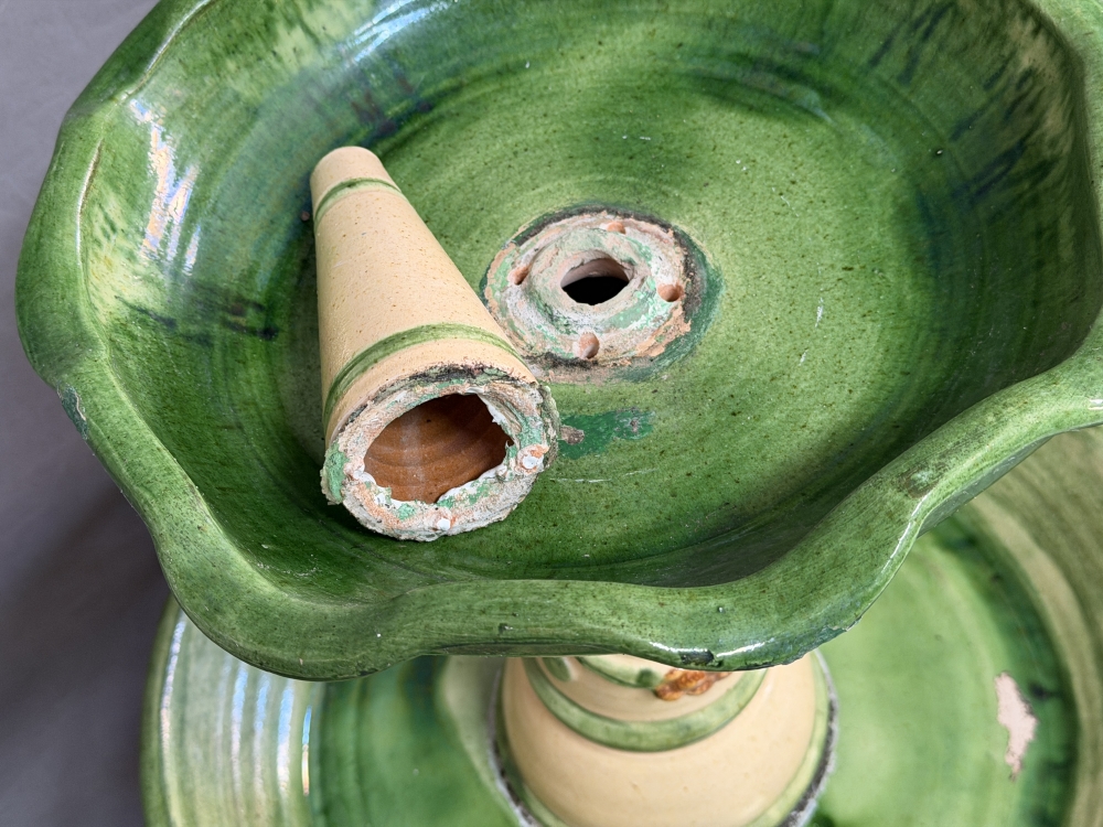 Hermanos Morillo, Colonia de Santa Inés, Málaga, fuente de cerámica