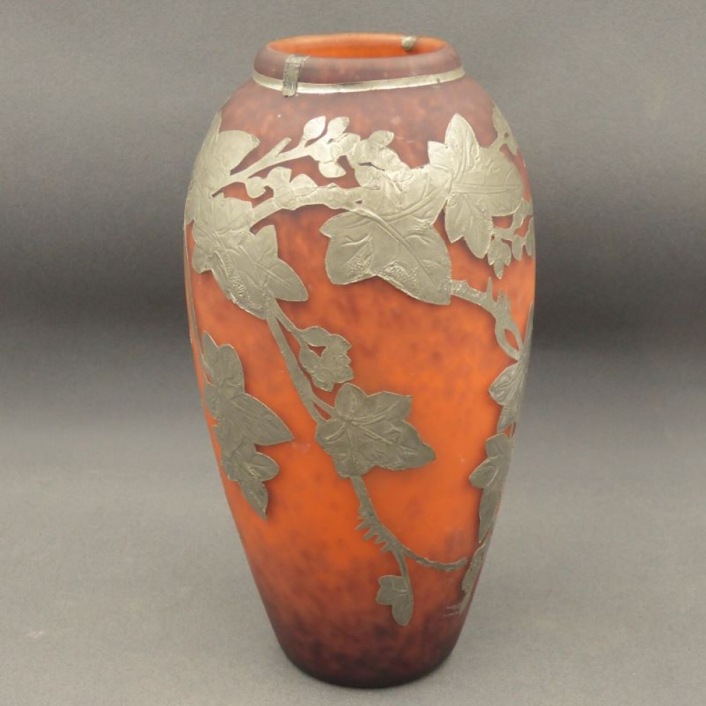 Jarrón de pâte de verre art nouveau con decoración de metal, 1900-1920