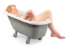 Andrew Benyei, escultura contemporánea, hombre en bañera, 2009