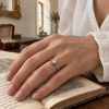 Anillo de compromiso en platino con diamante solitario de 0,50 ct