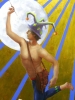Manuel Terán, pintura con pan de oro, escena surrealista, 2003