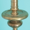 Gran candelero español de latón barroco, hacia 1680, siglo XVII
