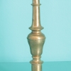 Gran candelero español de latón barroco, hacia 1680, siglo XVII