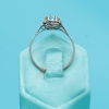 Anillo de compromiso en platino con diamante solitario de 0,50 ct