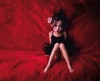 Zhang Peng, fotografía contemporánea, retrato niña en sofá, 2006