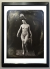 Joel-Peter Witkin, fotografía contemporánea, desnudo mujer con barco, 1998