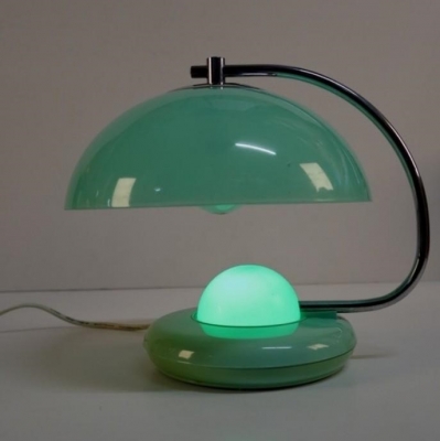 Lámpara de mesa de plástico con con tecnología de sensores, 1960 - 1970