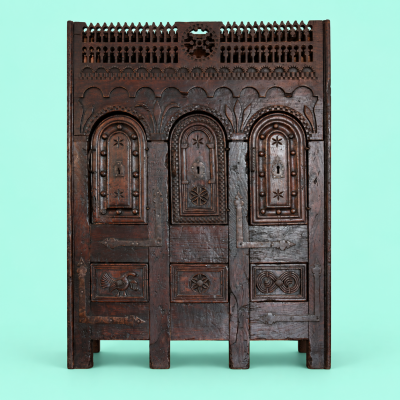 Armario artesanal de roble antiguo con puertas, cajones y herrajes antiguos reutilizados