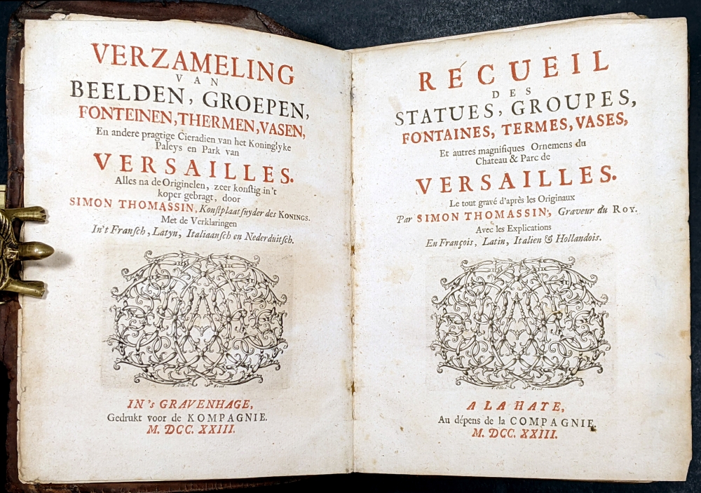 El palacio de Versalles Recueil des statues, groupes, fontaines, termes, vases et autres magnifiques ornemens du Chateau & Parc de versailles : avec les explications en François, Latin, Italien et Hollandois. La Haye : Au dépens de la Compagnie, 1723
