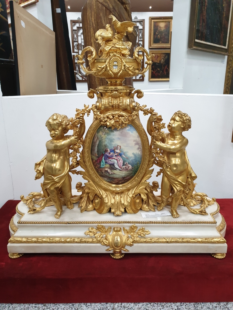 Reloj de sobremesa francés, ”Tournant”, estilo Luis XV, Napoleón IlI, París, 1855