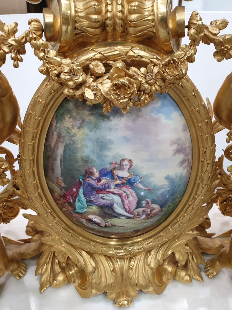 Reloj de sobremesa francés, ”Tournant”, estilo Luis XV, Napoleón IlI, París, 1855