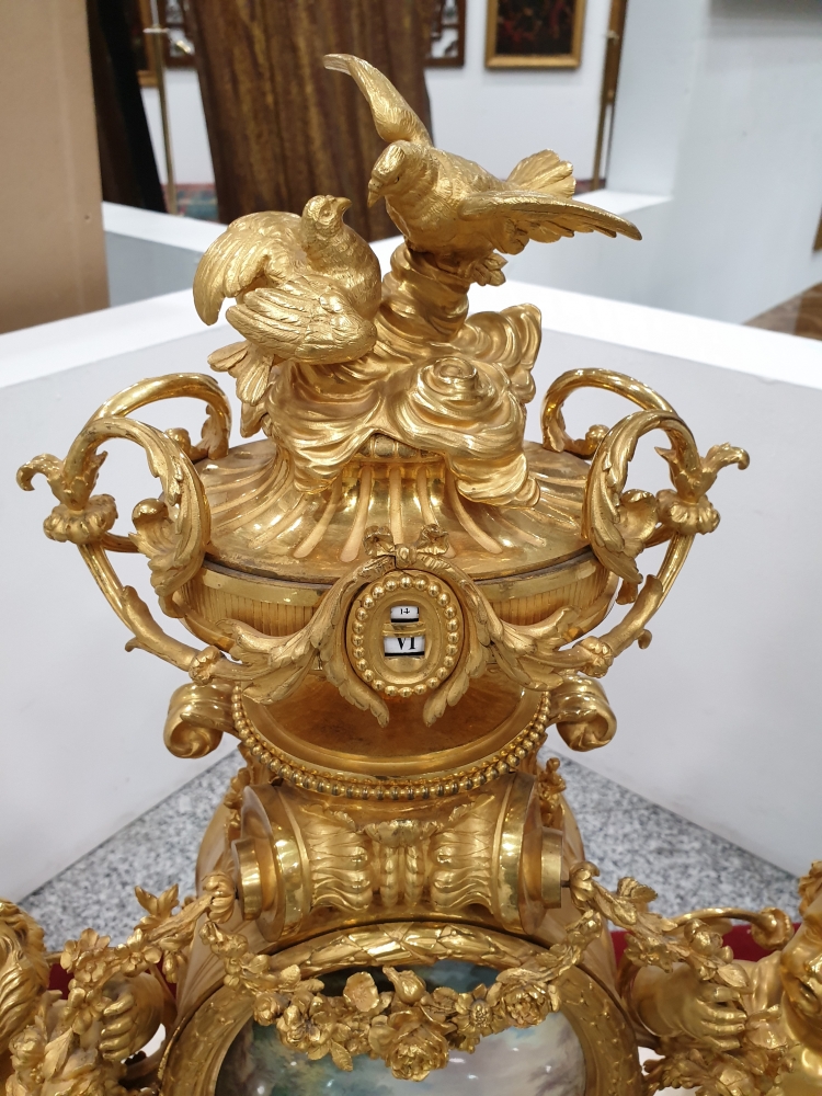 Reloj de sobremesa francés, ”Tournant”, estilo Luis XV, Napoleón IlI, París, 1855