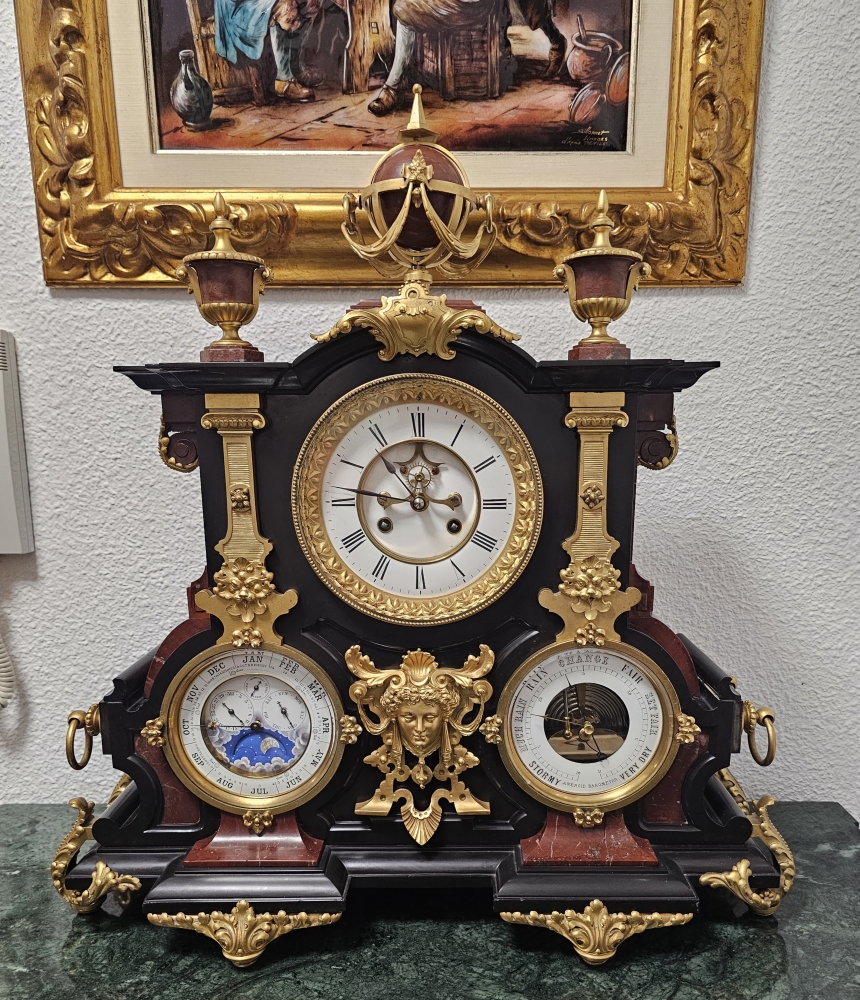 Reloj de sobremesa francés, mármol y bronce, con barómetro y calendario, siglo XIX
