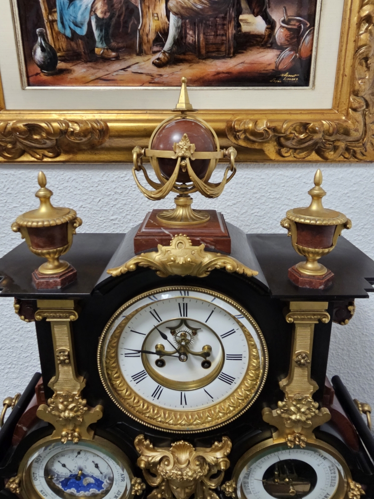 Reloj de sobremesa francés, mármol y bronce, con barómetro y calendario, siglo XIX