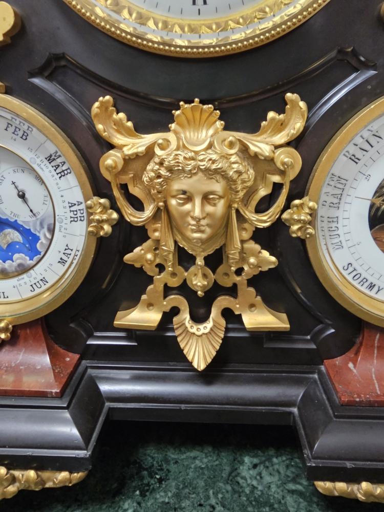 Reloj de sobremesa francés, mármol y bronce, con barómetro y calendario, siglo XIX