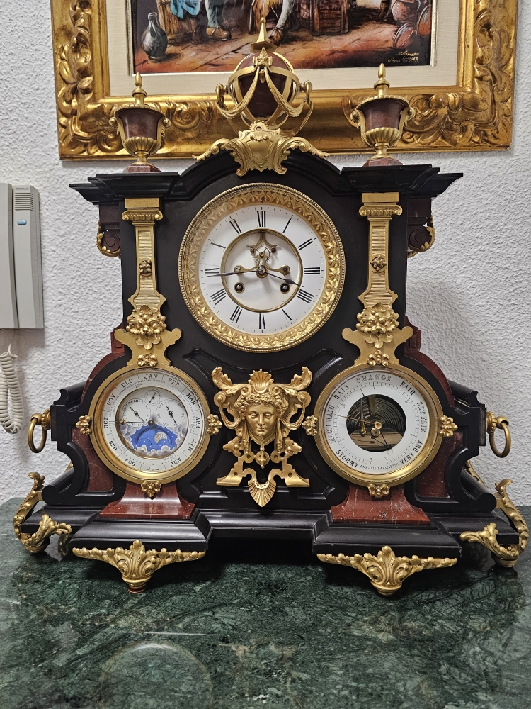Reloj de sobremesa francés, mármol y bronce, con barómetro y calendario, siglo XIX
