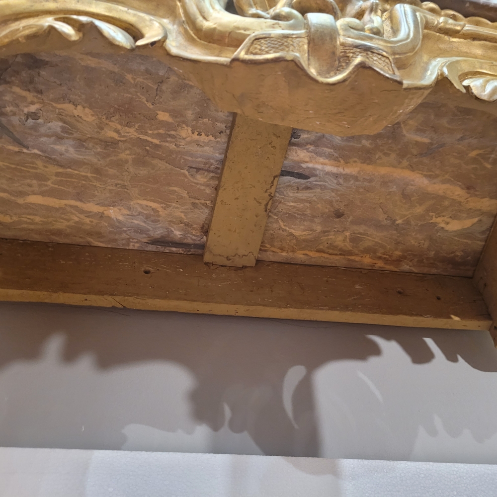 Consola de apoyo / de pared, madera tallada y dorada, Luis XV, Francia, siglo XVIII