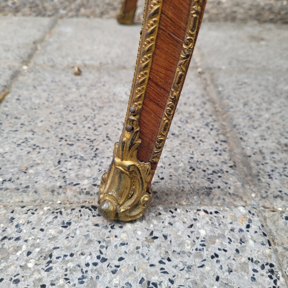 Tocador / Coiffeuse, marquetería de madera y ormolú, Napoleón III, Francia, siglo XIX