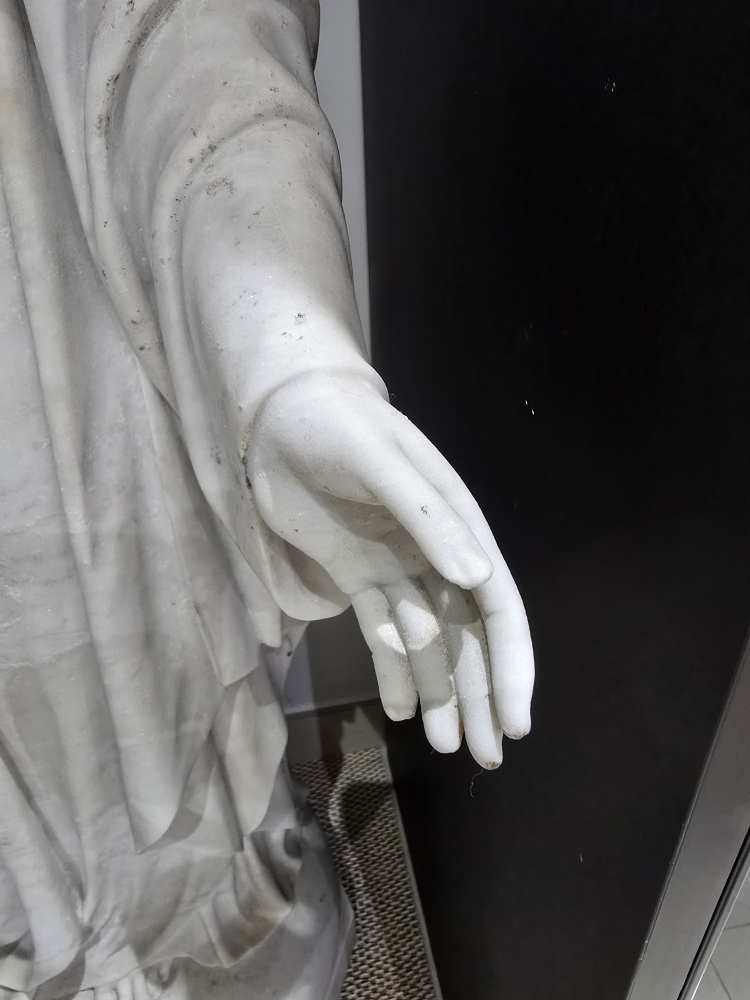 Escultura italiana de mármol blanco del siglo XIX del Sagrado Corazón de Jesús