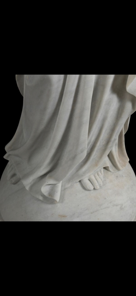 Escultura italiana de mármol blanco del siglo XIX del Sagrado Corazón de Jesús