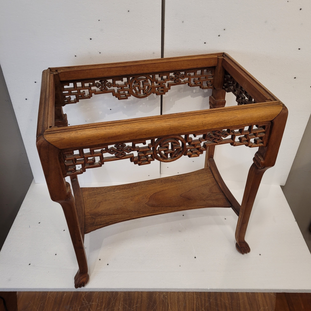 Cofre / baúl, madera de olmo tallada, dinastía Qing, Indochina, circa 1900