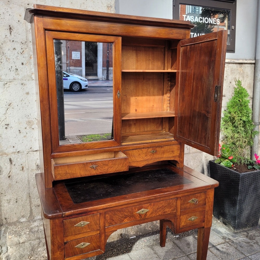 Bureau / Escritorio Bonheur du jour, caoba y cuero, Directorio, Francia, principios del siglo XIX