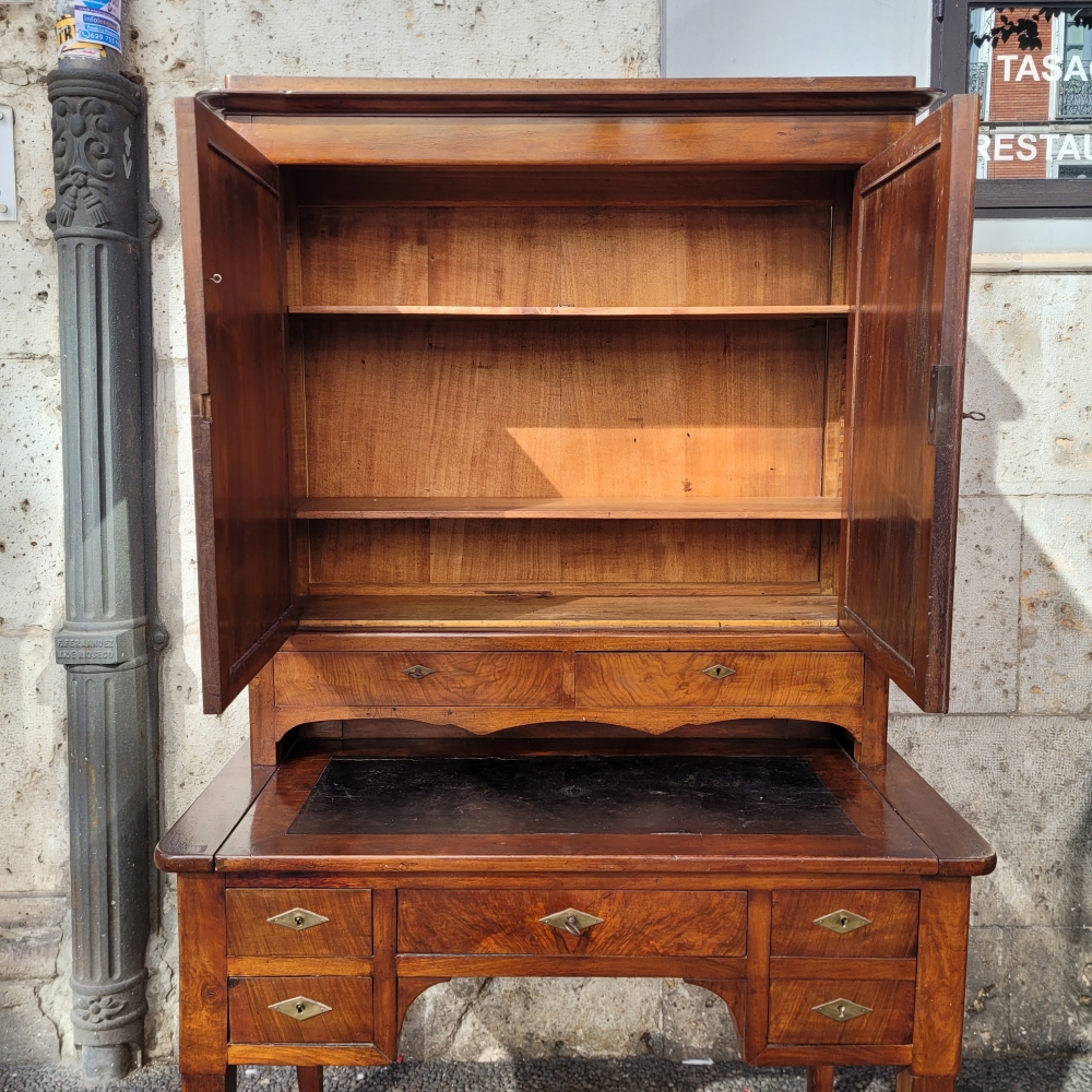 Bureau / Escritorio Bonheur du jour, caoba y cuero, Directorio, Francia, principios del siglo XIX