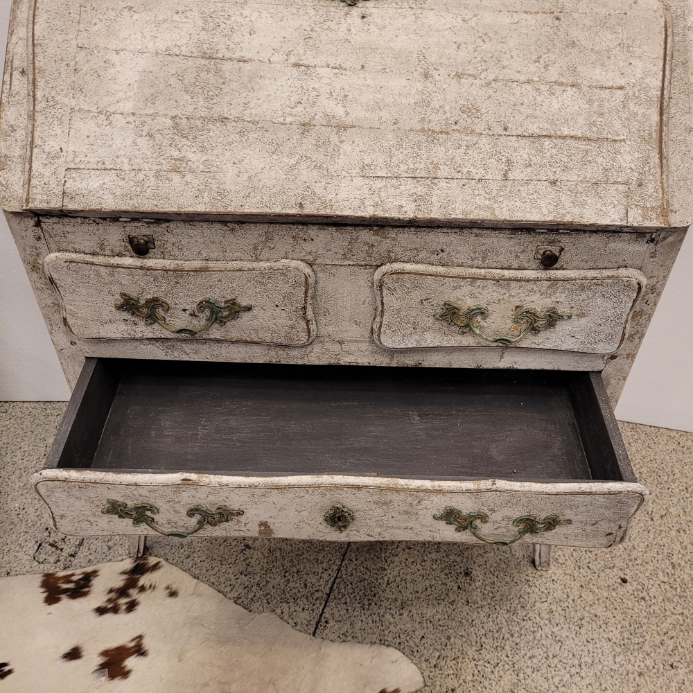 Bureau / cómoda provenzal, estilo Luis XV, Francia, siglo XIX