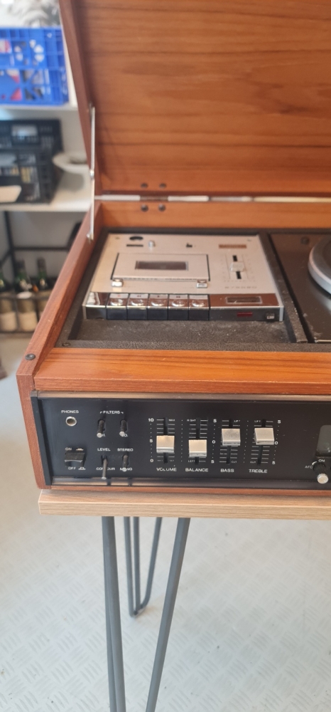 Equipo de música Dynatron Cavalcade SRX30B con tocadiscos Goldring, Reino Unido, años 70