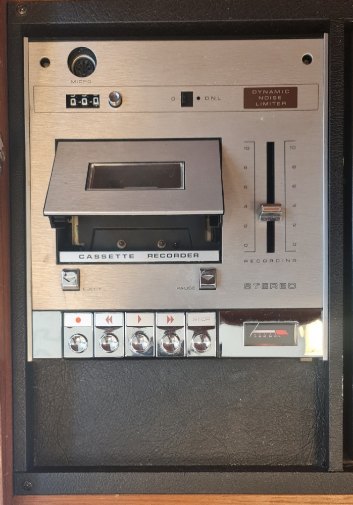 Equipo de música Dynatron Cavalcade SRX30B con tocadiscos Goldring, Reino Unido, años 70