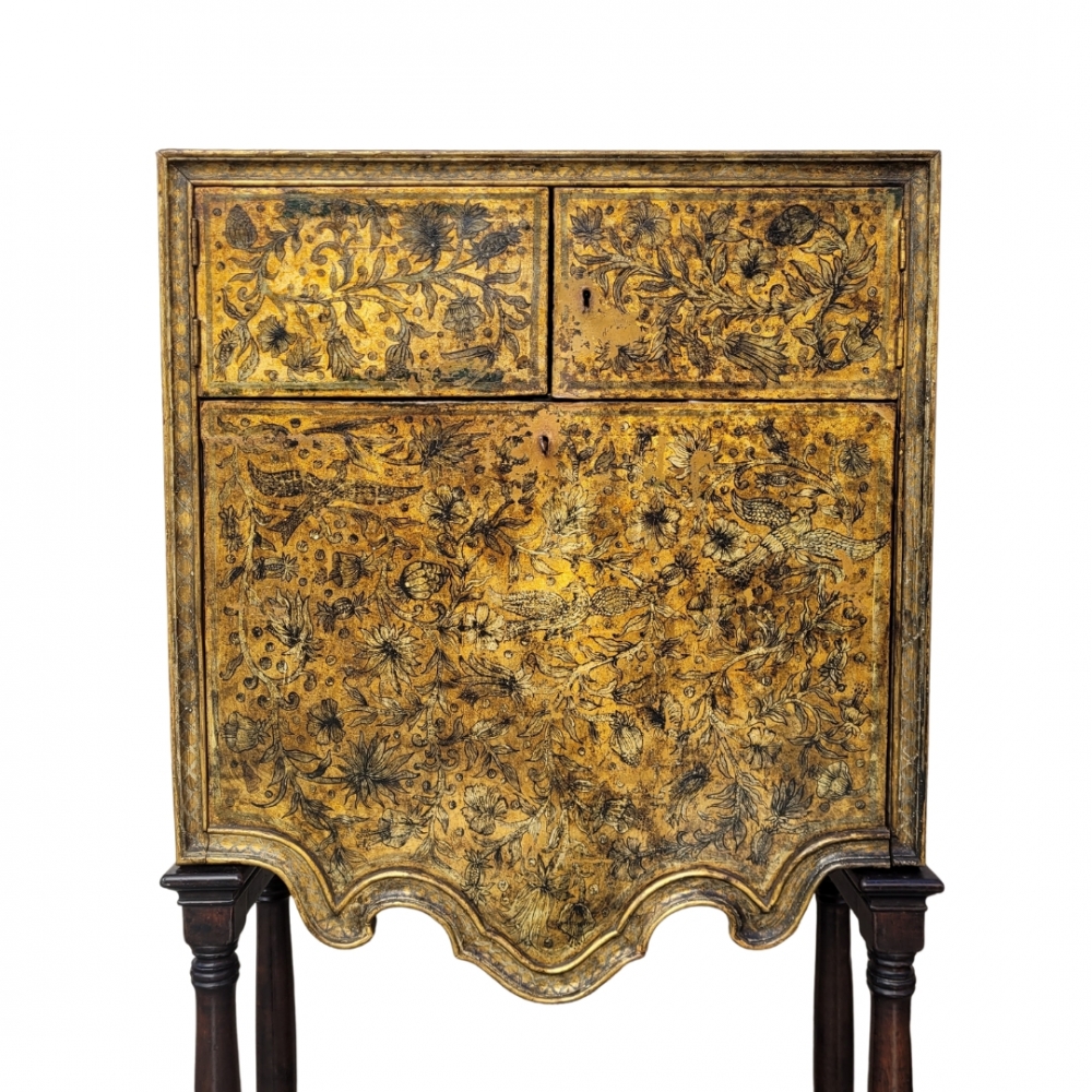 Cabinet de guadamecí dorado y plateado, art nouveau, España, circa 1920
