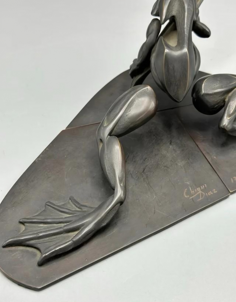 Escultura de rana en tres partes, bronce de Chiqui Diaz, firmado y numerado