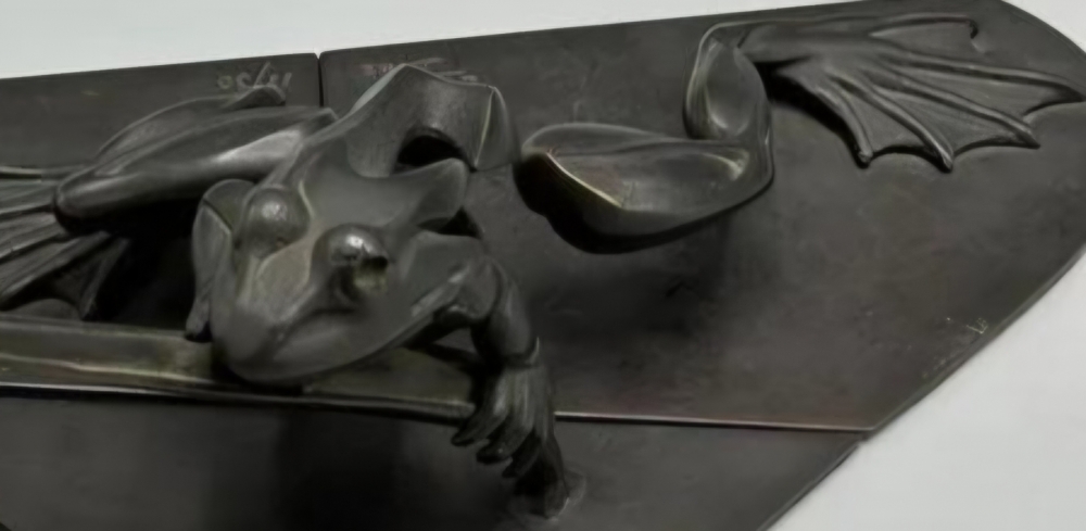 Escultura de rana en tres partes, bronce de Chiqui Diaz, firmado y numerado