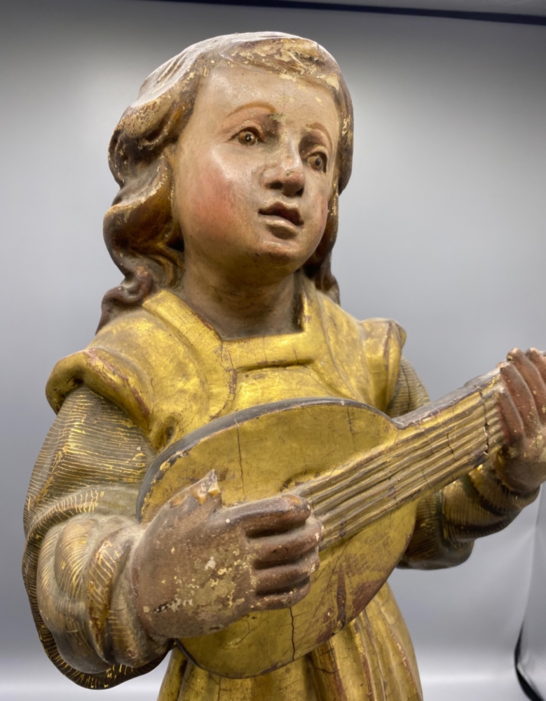 Escultura en madera policromada, ángel músico del siglo XVIII